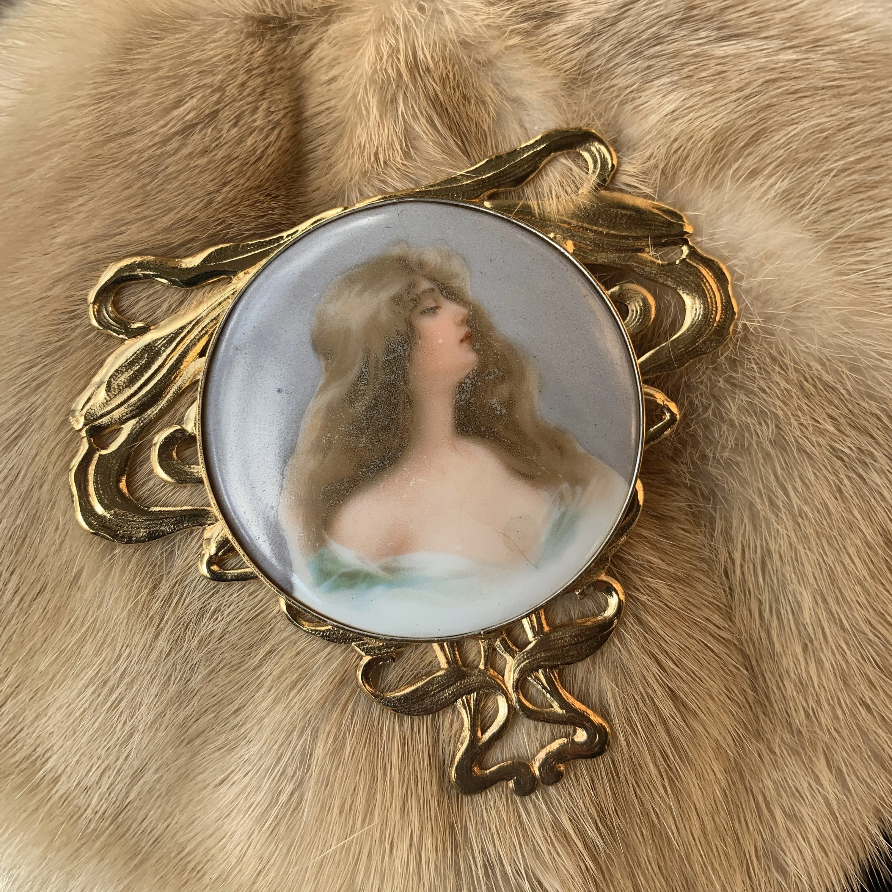 Art Nouveau Style Cameo brooch