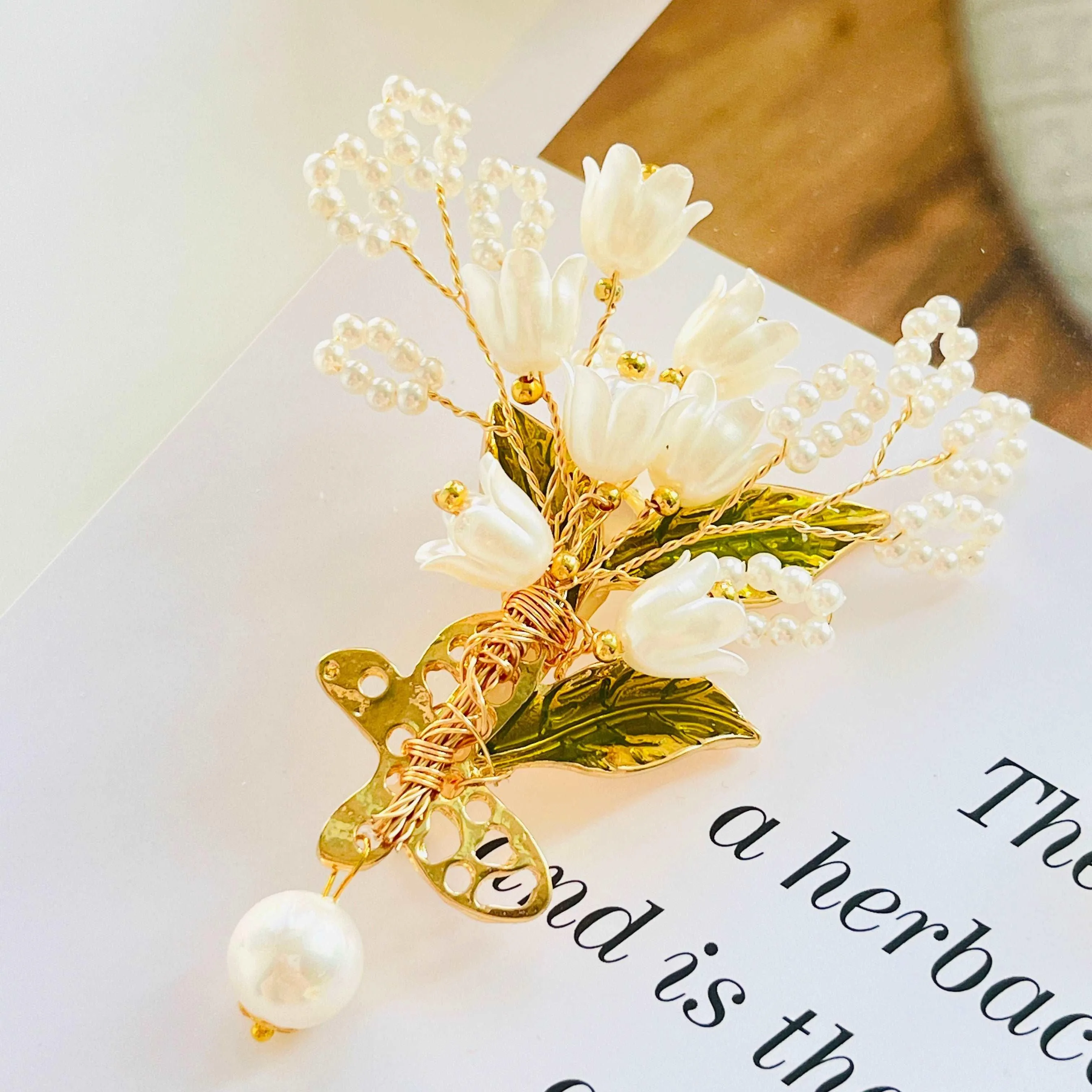 Chic Blooming Lily Of The Valley Brooch