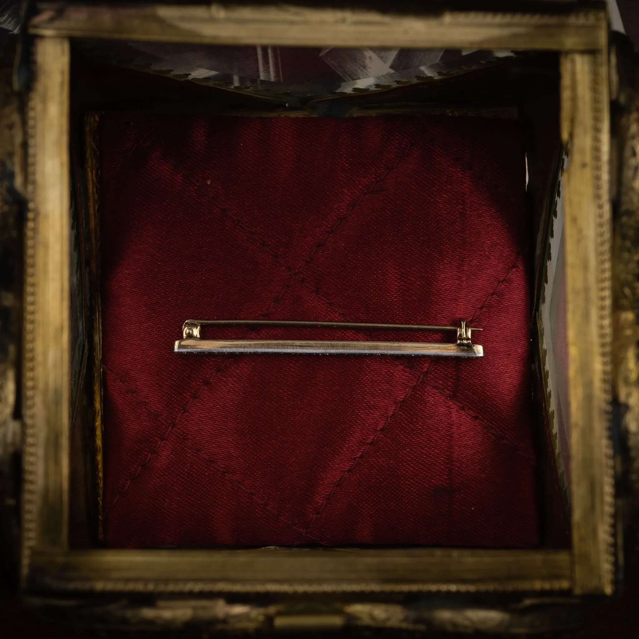 Extravagantly Fine Art Deco Diamond Bar Pin