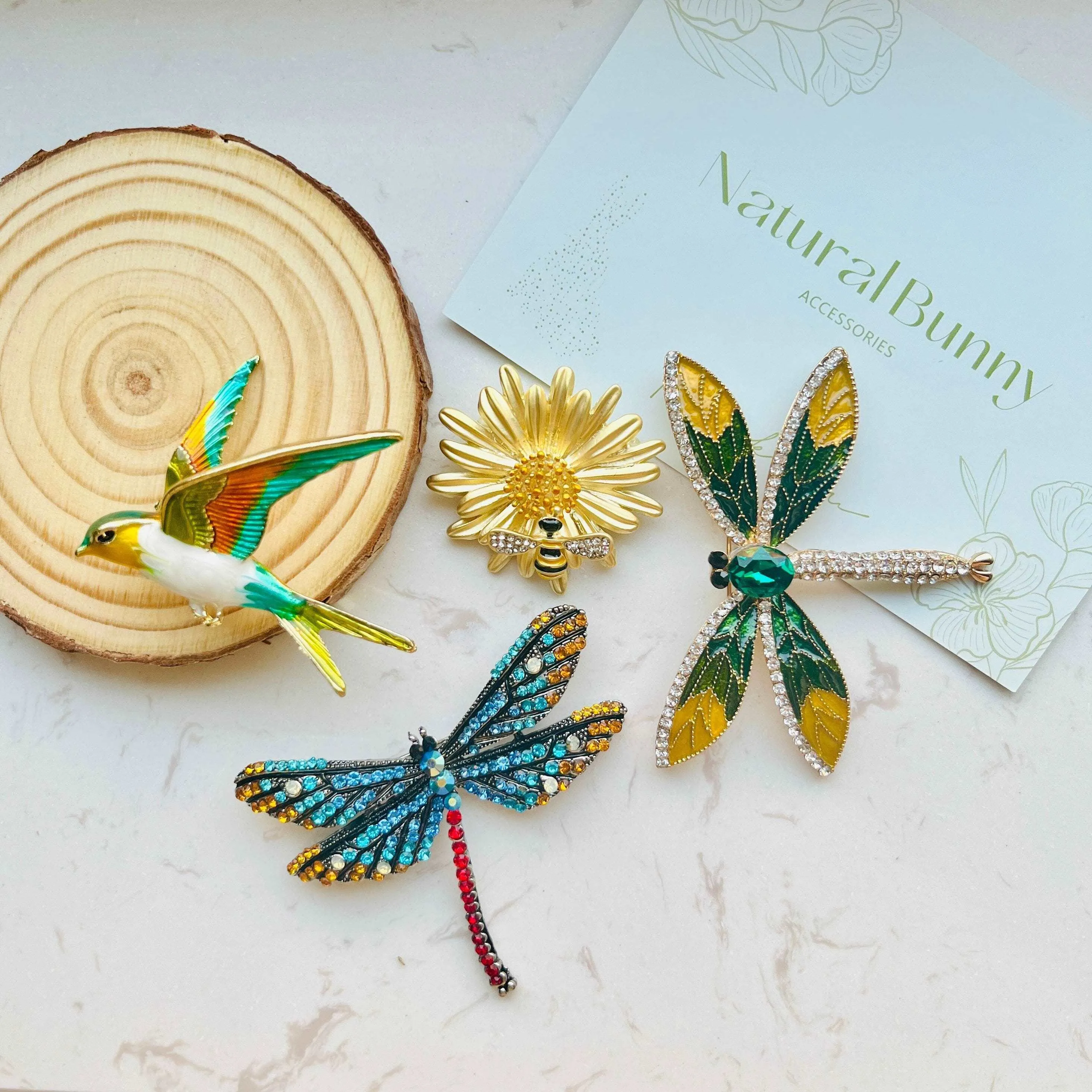 Golden Bee & Daisy Brooch