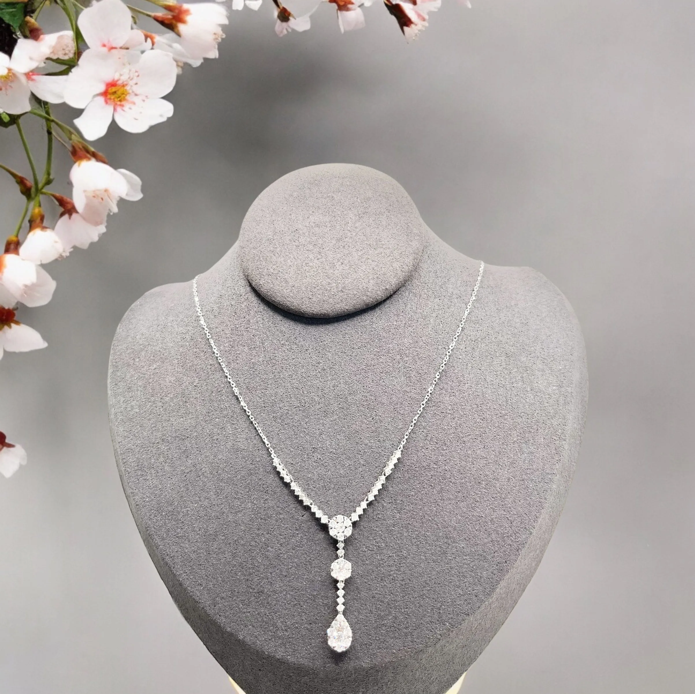 HENRIETTA DIAMOND NECKLACE