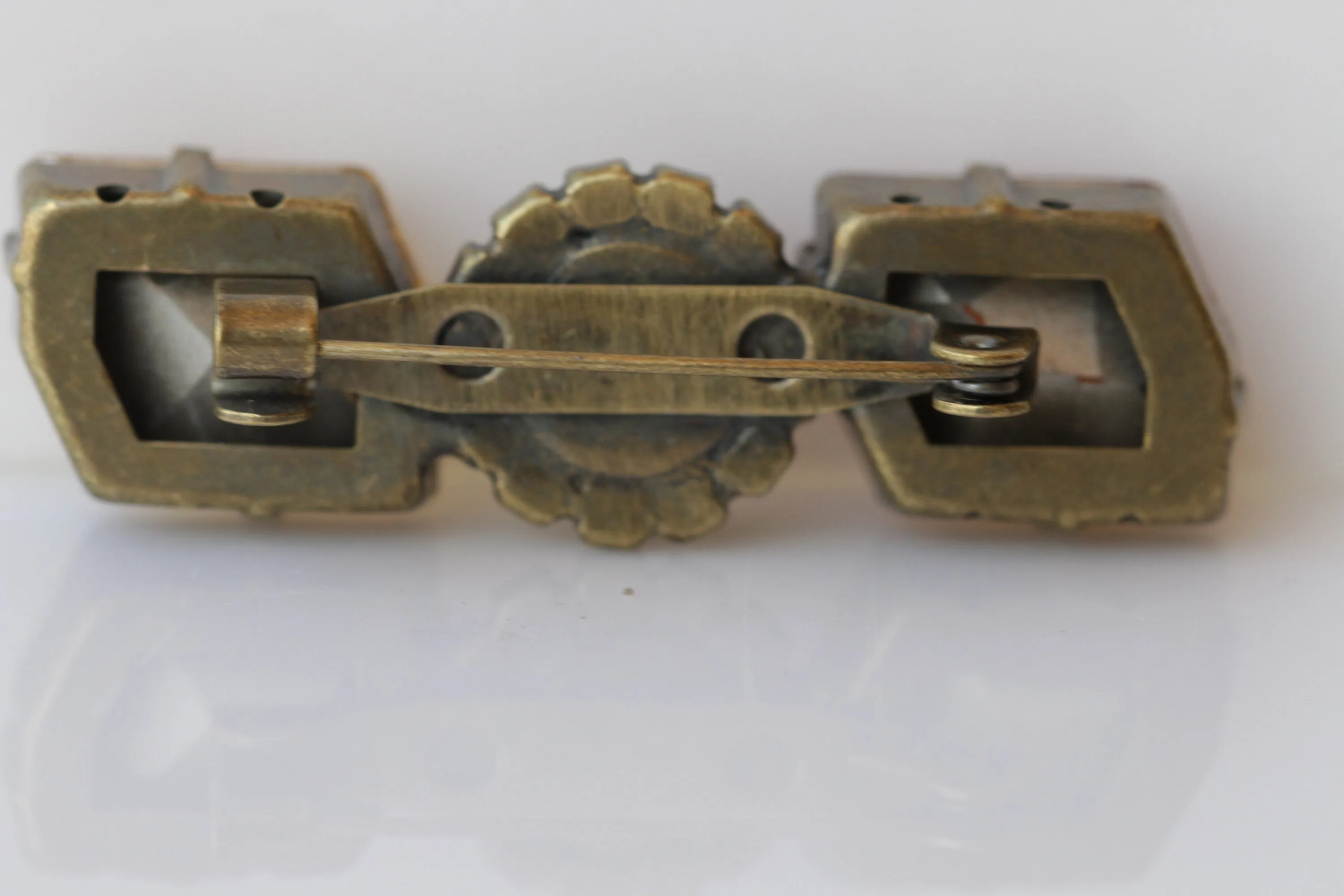 ORANGE BROOCH