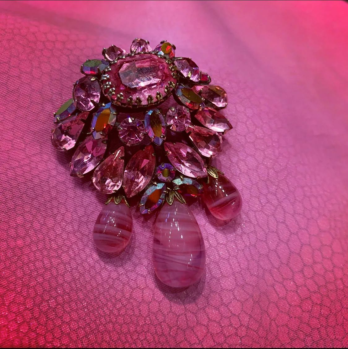 Pink crystal vintage brooch with triple drop
