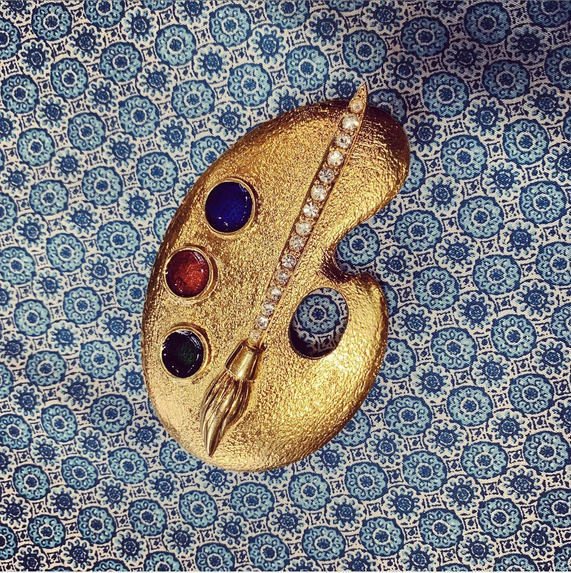 Tri-Colour Palette Brooch Pin by Sardi