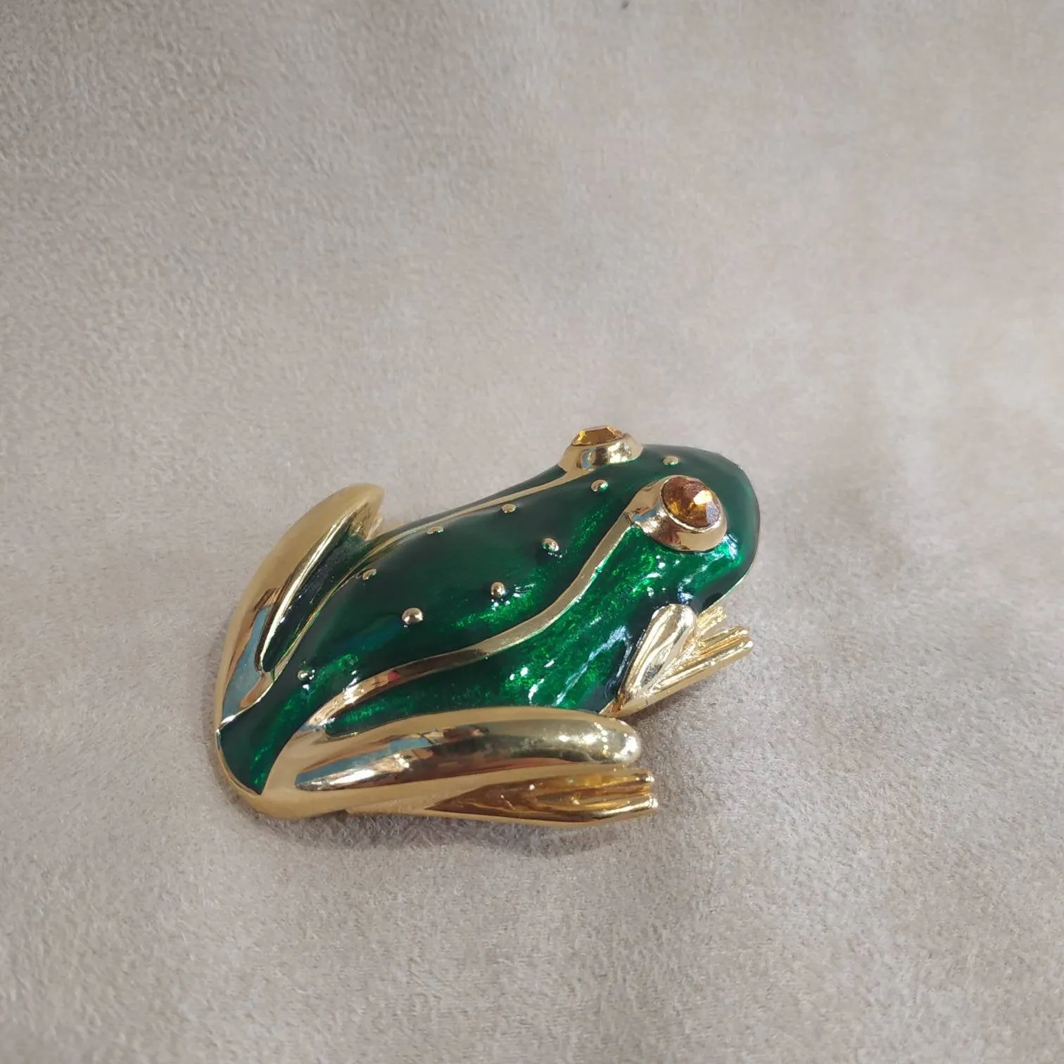 Vintage Frog brooch by Sphinx